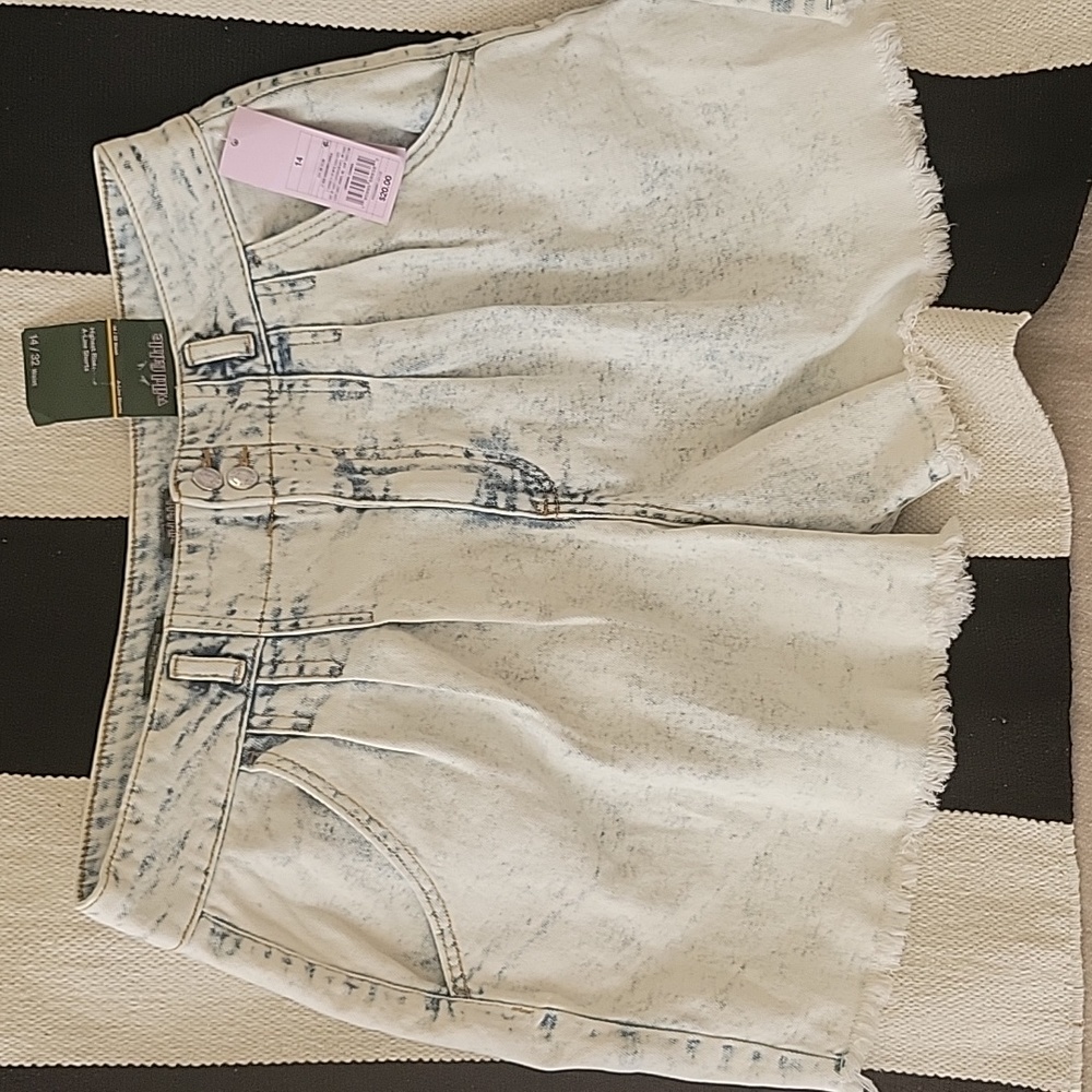 Shorts WILD FABLE (14 &16)